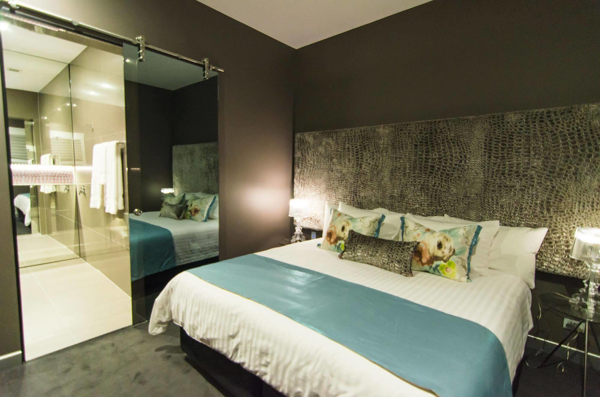Hotel Junction 4*